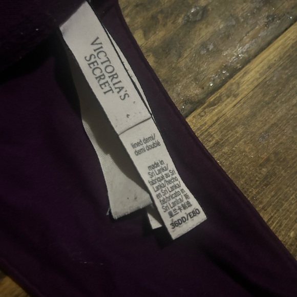 Victorias Secret‎ Body By Victoria Size 36DD Purple Lace V Back Lined Demi - Picture 3 of 6